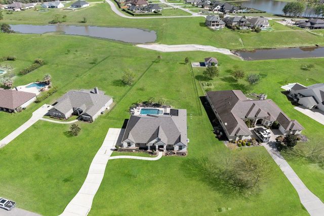 18819 Serene Water Drive, Montgomery, TX 77356