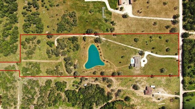 000 Patterson RD, Flatonia, TX 78941