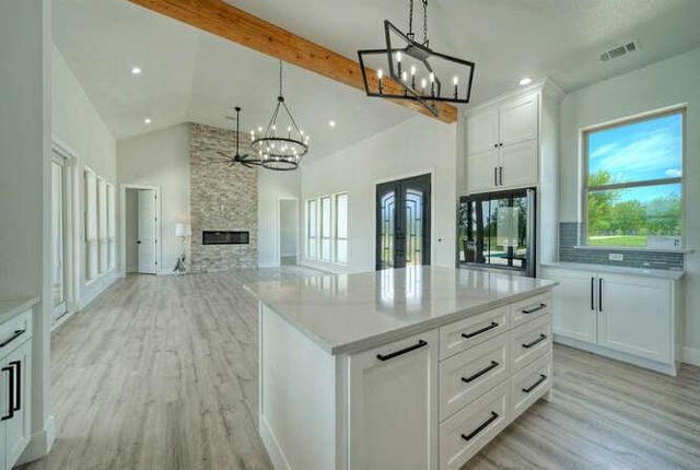 000 Patterson RD, Flatonia, TX 78941