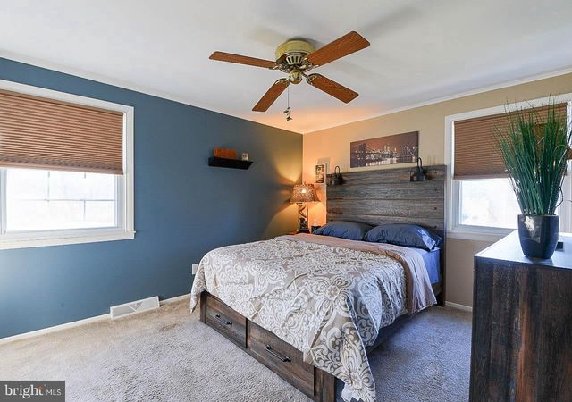 31 SHERMAN ST, Hanover, PA 17331