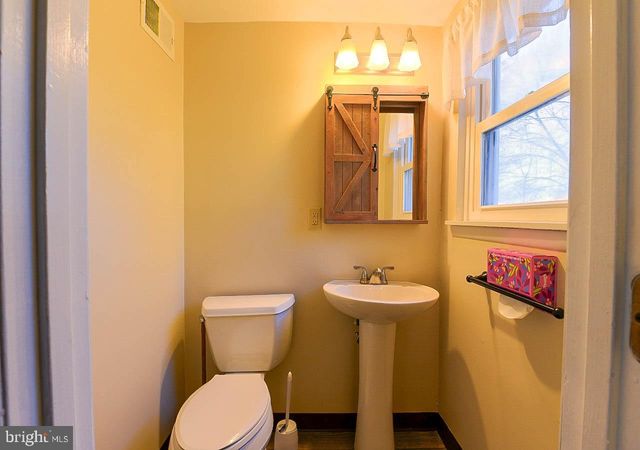 31 SHERMAN ST, Hanover, PA 17331