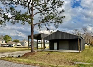 5903 4th Street, Danbury, TX 77534