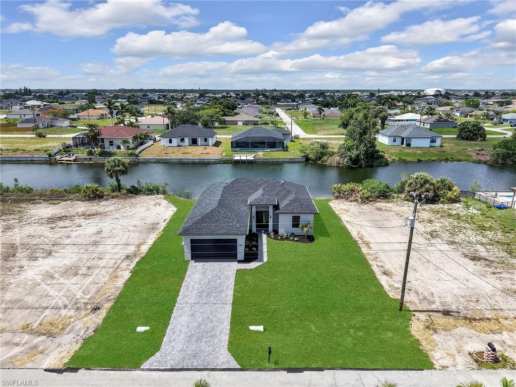 Image 3 of property listing at 1505 17th ST, Cape Coral, FL 33993