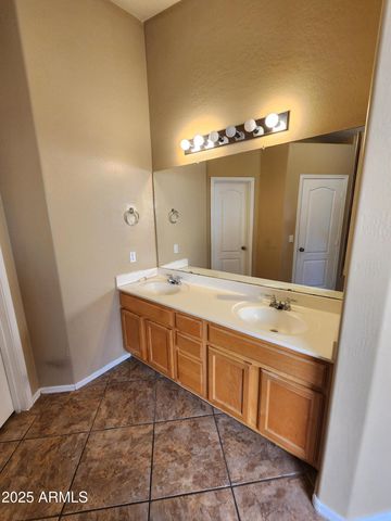 16830 S 42ND Street, Phoenix, AZ 85048