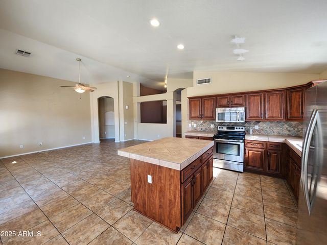 16830 S 42ND Street, Phoenix, AZ 85048