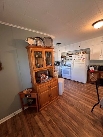 129 Roselawn Street, Coleman, TX 76834