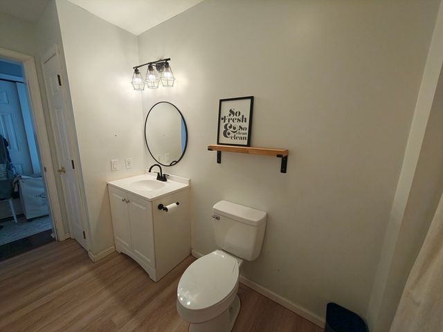 13 Whitelock St, New Bedford, MA 02745