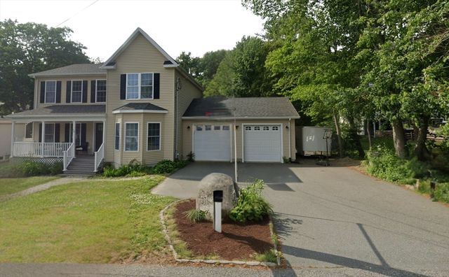 13 Whitelock St, New Bedford, MA 02745