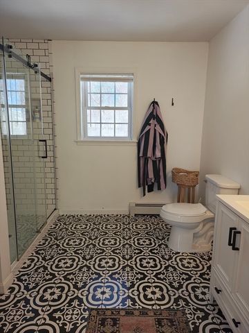 13 Whitelock St, New Bedford, MA 02745