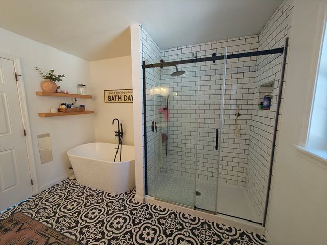 13 Whitelock St, New Bedford, MA 02745