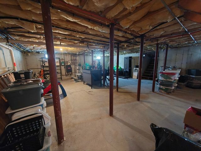 13 Whitelock St, New Bedford, MA 02745