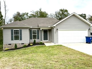 102 Doak St, Shelbyville, TN 37160