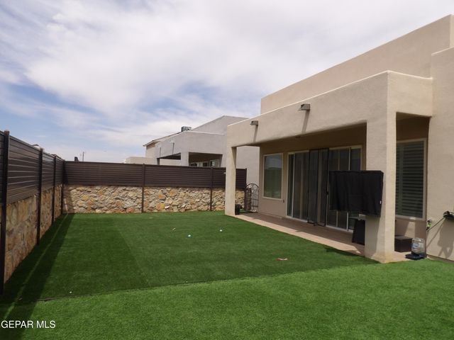 12332 DESERT PALMS Avenue, El Paso, TX 79938