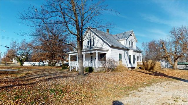 728 W Hunter Street, Nevada, MO 64772