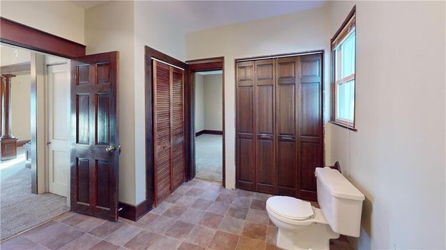 728 W Hunter Street, Nevada, MO 64772