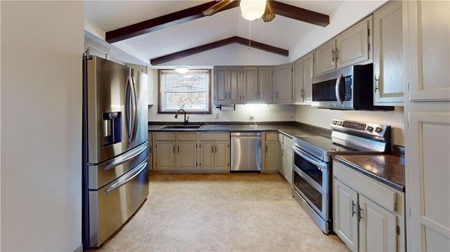 728 W Hunter Street, Nevada, MO 64772