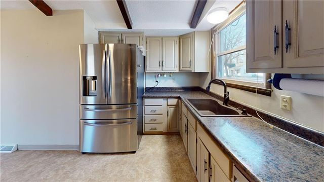 728 W Hunter Street, Nevada, MO 64772