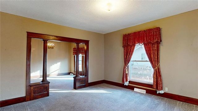 728 W Hunter Street, Nevada, MO 64772