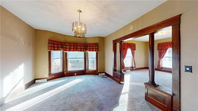 728 W Hunter Street, Nevada, MO 64772