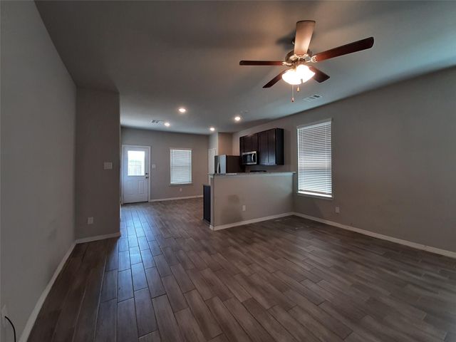 919 Redinger Ridge Drive, Houston, TX 77336