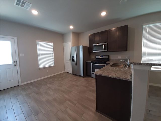 919 Redinger Ridge Drive, Houston, TX 77336