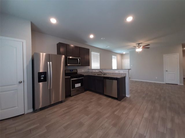 919 Redinger Ridge Drive, Houston, TX 77336