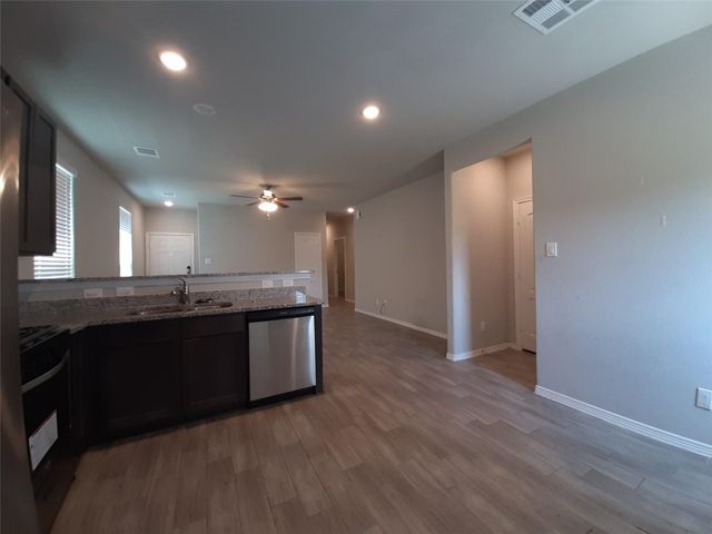 919 Redinger Ridge Drive, Houston, TX 77336
