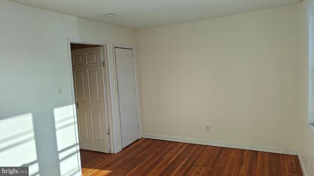 669 LONG LN, Upper Darby, PA 19082