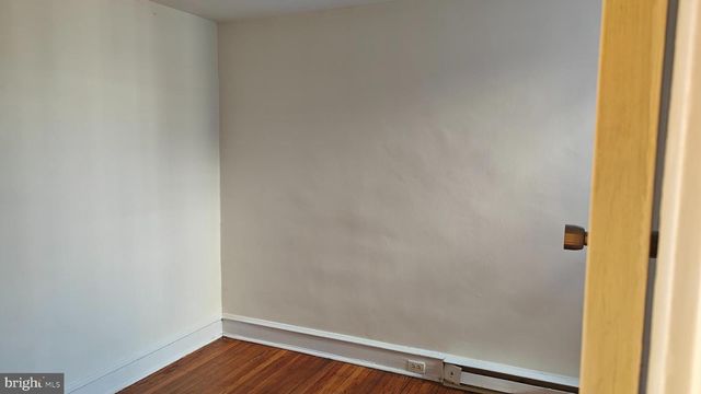 669 LONG LN, Upper Darby, PA 19082