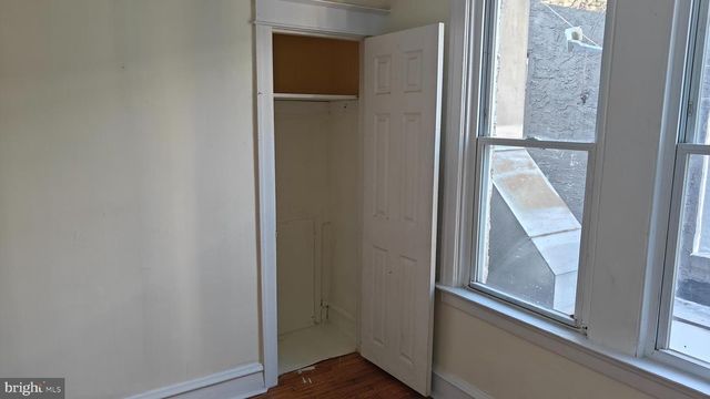 669 LONG LN, Upper Darby, PA 19082