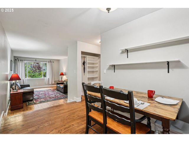 6610 Sw TERRI Ct 10, Portland, OR 97225