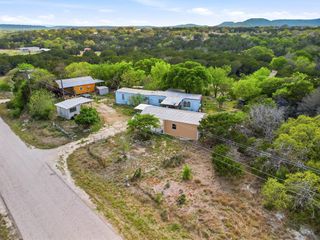 313 Elm Pass 2 Rd, Center Point, TX 78010