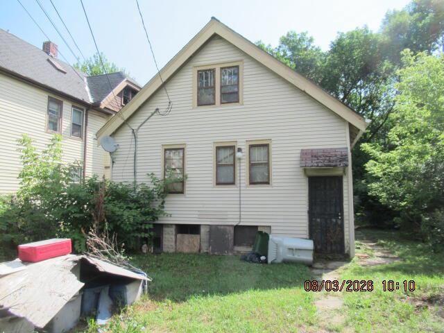 3711 N Dr William Finlayson STREET, Milwaukee, WI 53212