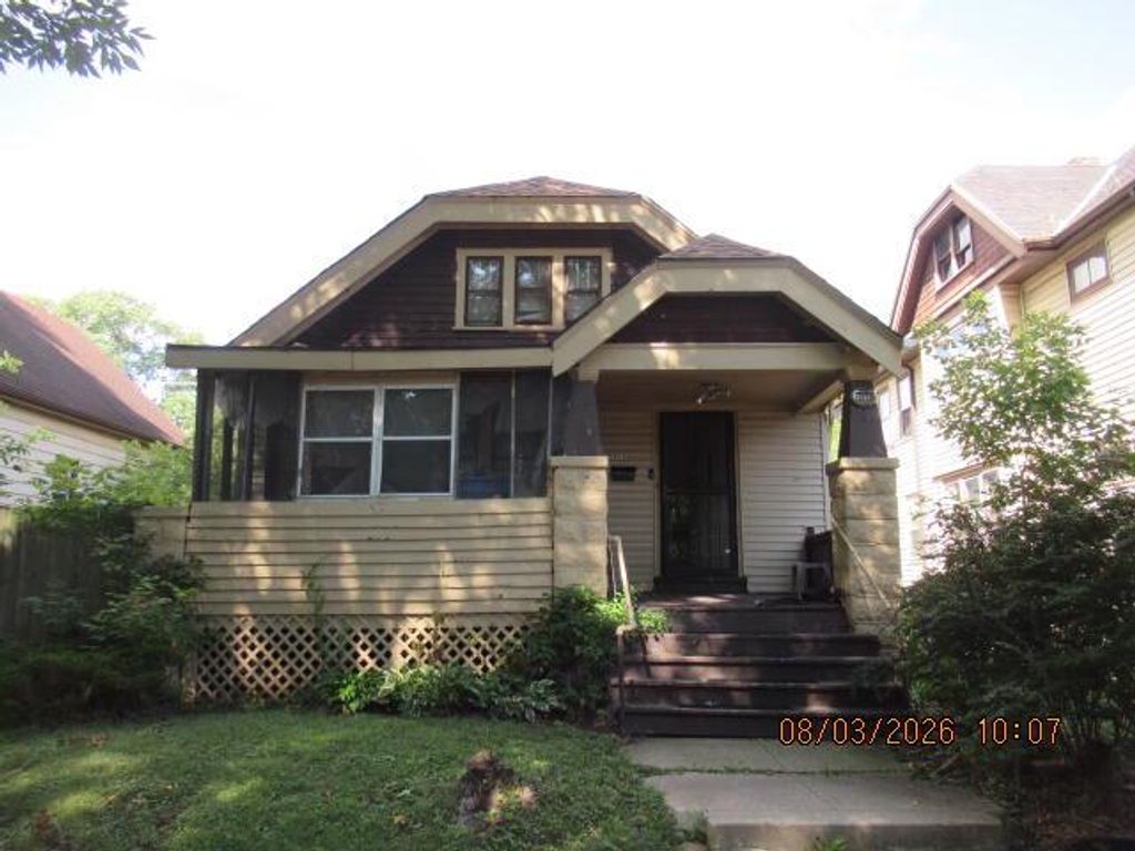 3711 N Dr William Finlayson STREET, Milwaukee, WI 53212