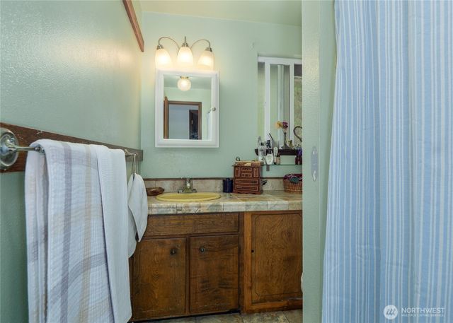 1034 W Spruce Street, Port Angeles, WA 98363