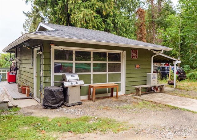 1034 W Spruce Street, Port Angeles, WA 98363