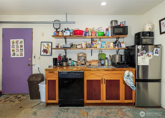 1034 W Spruce Street, Port Angeles, WA 98363