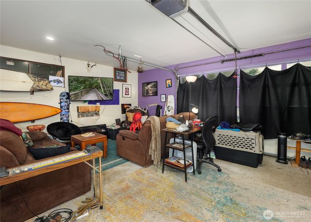 1034 W Spruce Street, Port Angeles, WA 98363