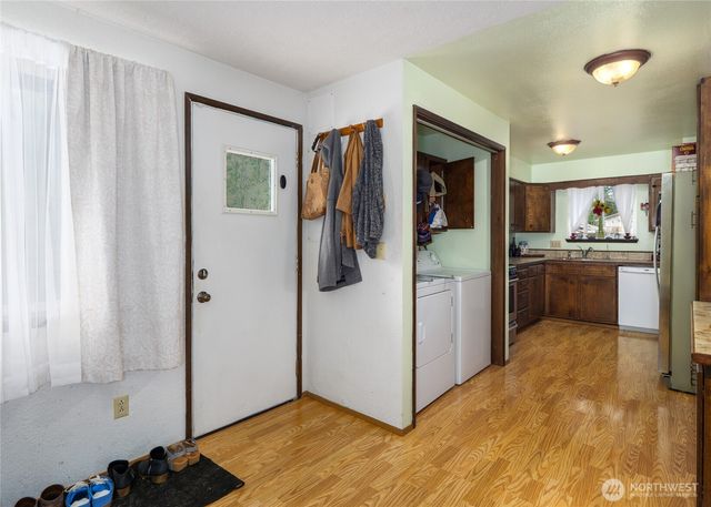 1034 W Spruce Street, Port Angeles, WA 98363