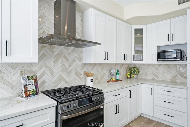 817 N Temescal, Corona, CA 92879