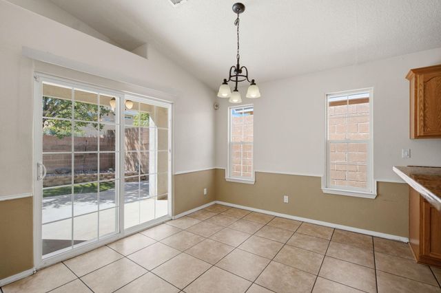 10259 Country Meadows Drive NW, Albuquerque, NM 87114
