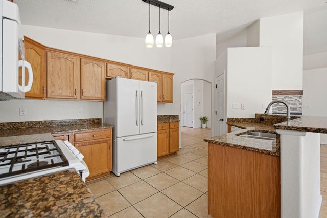 10259 Country Meadows Drive NW, Albuquerque, NM 87114