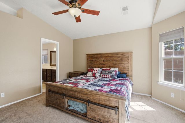 10259 Country Meadows Drive NW, Albuquerque, NM 87114