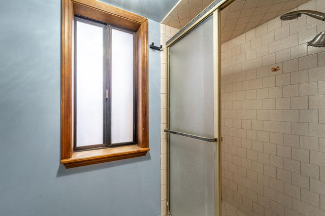 4121 W Grove Court, Visalia, CA 93291