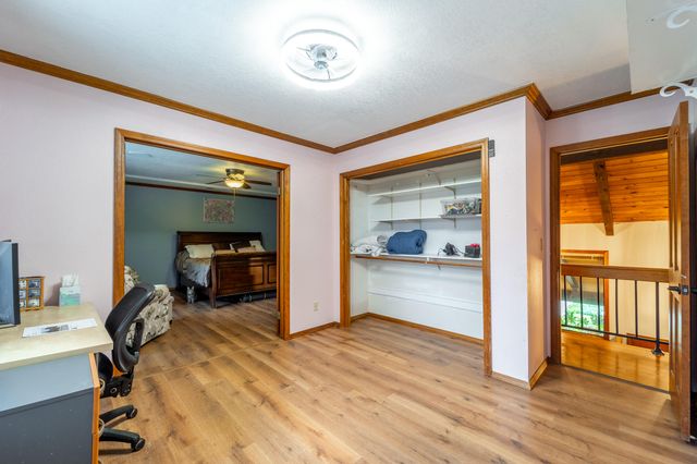 4121 W Grove Court, Visalia, CA 93291