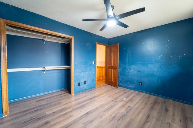 4121 W Grove Court, Visalia, CA 93291