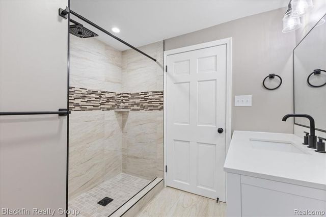 1415 John R Road, Rochester Hills, MI 48307