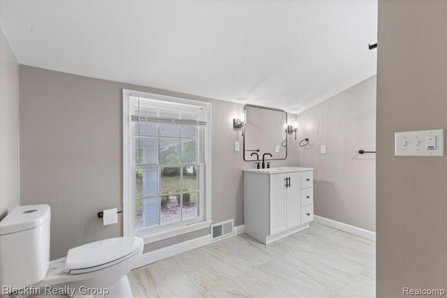 1415 John R Road, Rochester Hills, MI 48307