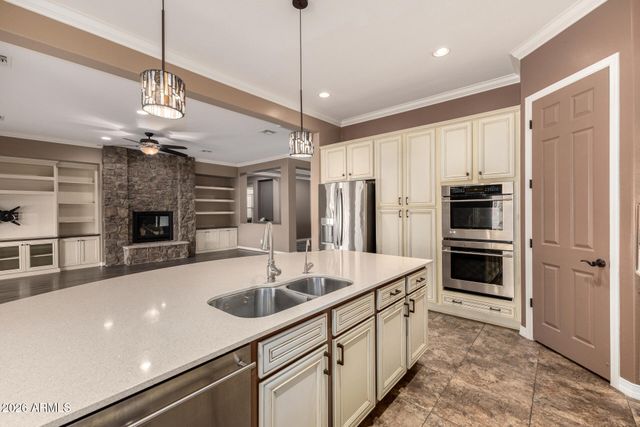 19408 W PASADENA Avenue, Litchfield Park, AZ 85340