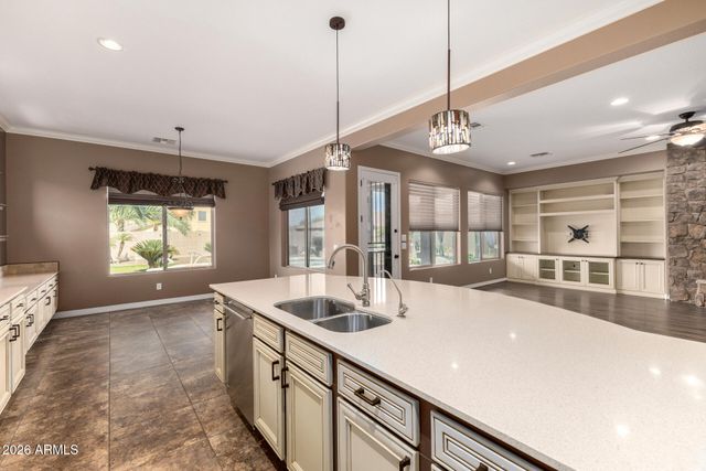 19408 W PASADENA Avenue, Litchfield Park, AZ 85340